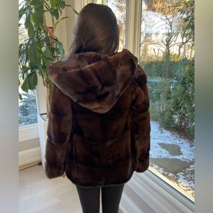 MINK FUR COAT -North Pole Furs- Original Authentic Mink fur in chocolate brown.